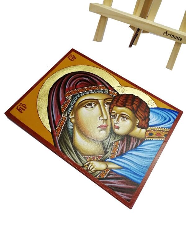 Virgin Mary Sweet Kiss