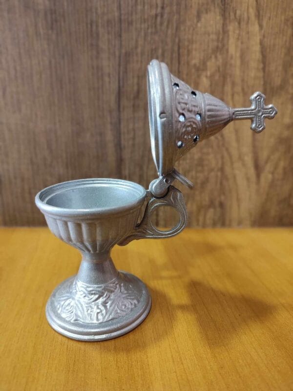 Outdoor Gray Light Metal Censer