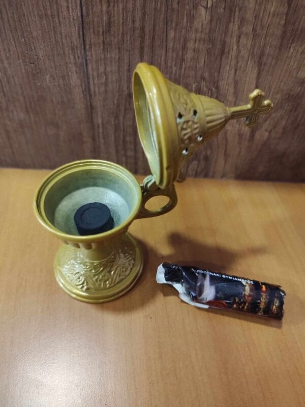 Outdoor Gold Metal Censer